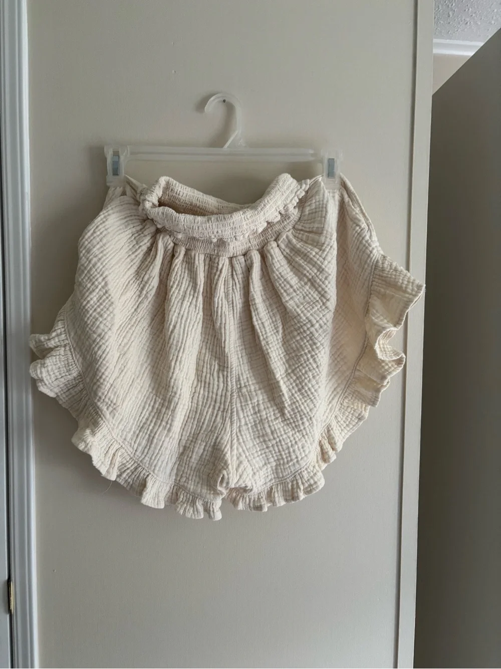 NWT Nothing Fits But Women's LUXE RUFFLED MUSLIN SET in Eggshell